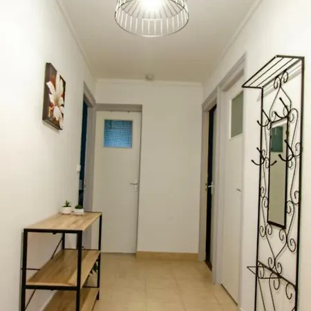 Mailly-le-camp, 4 Pieces, 6 Personnes - Fr-1-543-208 بيت للعطل