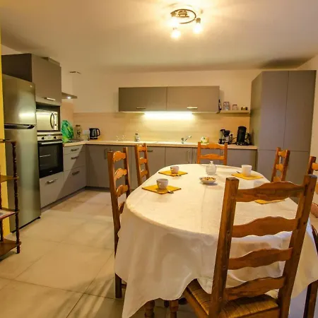 Mailly-le-camp, 4 Pieces, 6 Personnes - Fr-1-543-208 بيت للعطل *
